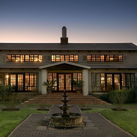 The Highlander Hotel Dullstroom Exterior photo